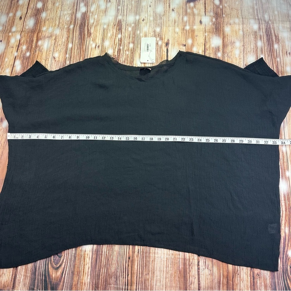 NWT Nomad Elegant Black Blouse Tunic Top
Size Small/Medium - Picture 6 of 11